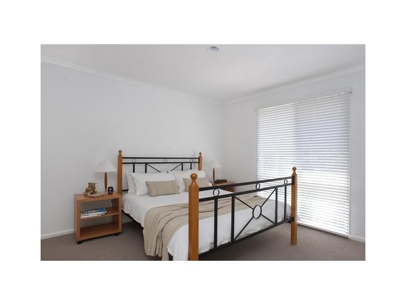 25 Bronte Crescent, Sunshine Bay NSW 2536