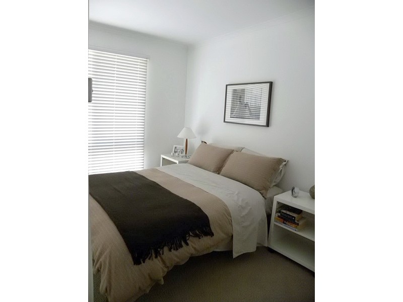 25 Bronte Crescent, Sunshine Bay NSW 2536