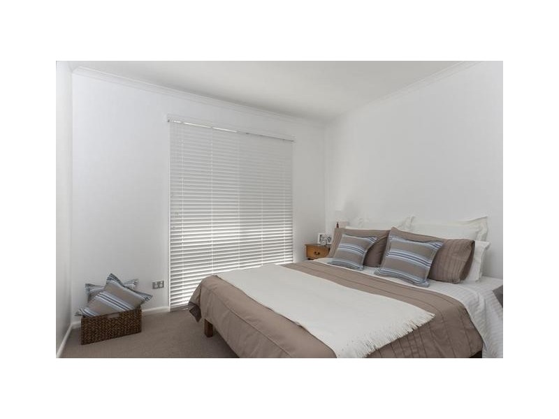 25 Bronte Crescent, Sunshine Bay NSW 2536