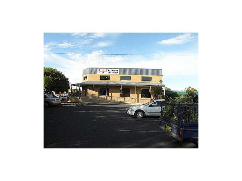 2 and 3/68 Queen Street, Moruya NSW 2537