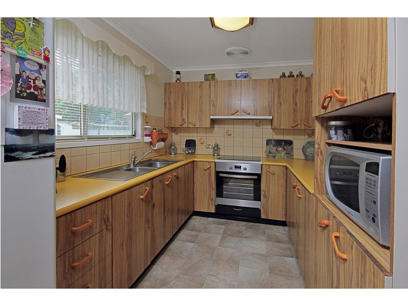 11 Iandra Road, Surfside NSW 2536