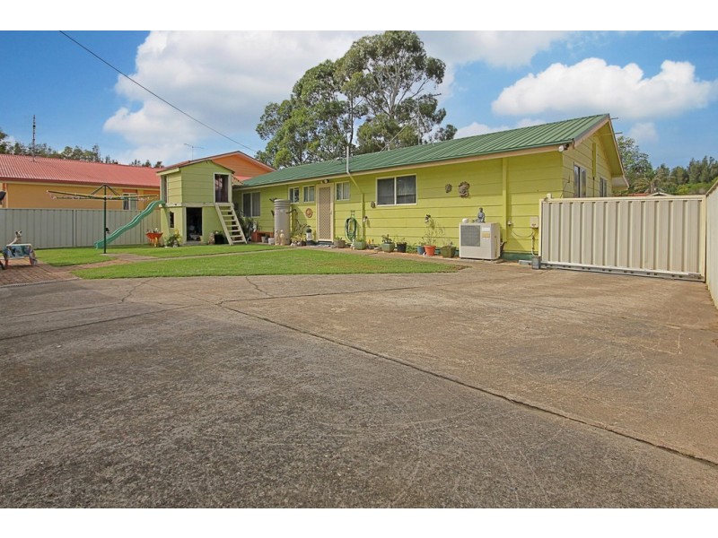 11 Iandra Road, Surfside NSW 2536