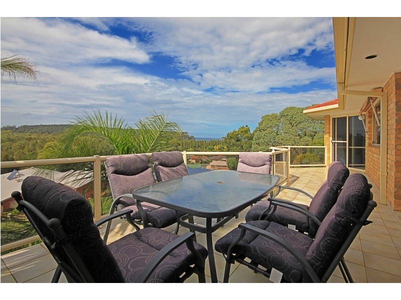 1 Bellbird Close, Surfside NSW 2536