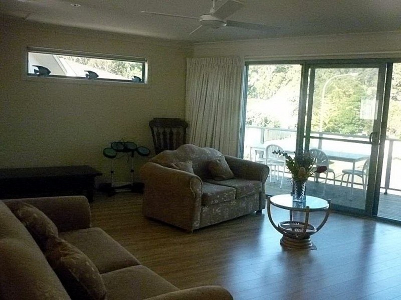 6b Balangay Close, Long Beach NSW 2536