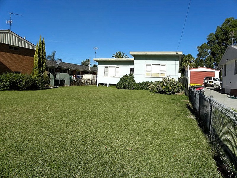 326 Beach Road, Batehaven NSW 2536
