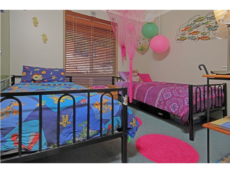 22 Karoola Crescent, Surfside NSW 2536