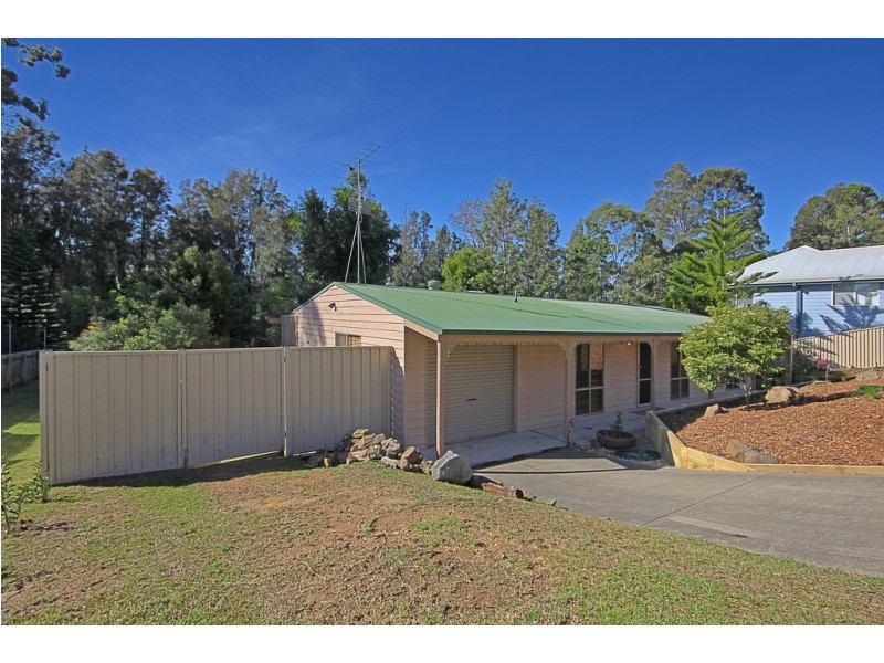 22 Karoola Crescent, Surfside NSW 2536