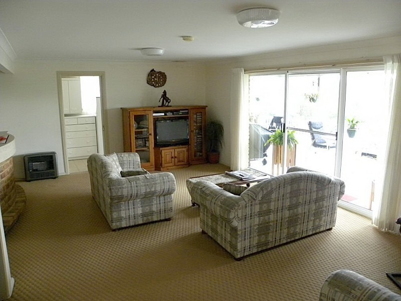 42 Dell Parade, Moruya Heads NSW 2537