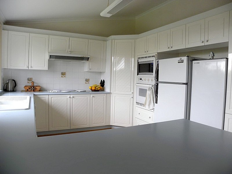 42 Dell Parade, Moruya Heads NSW 2537