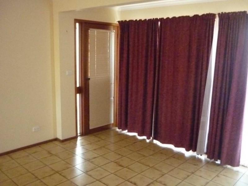 2/5 Avalon Street, Batemans Bay NSW 2536