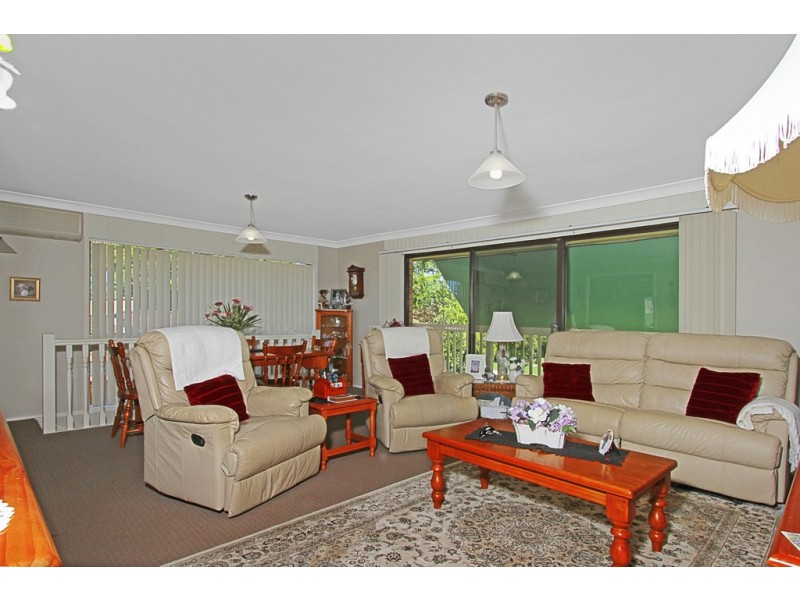 12 Wallaringa Street, Surfside NSW 2536