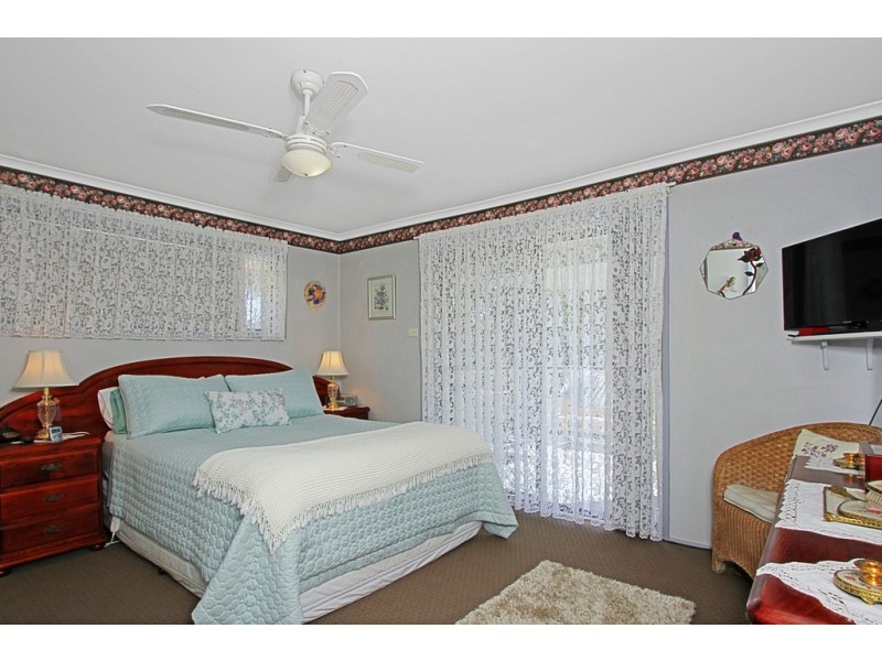 12 Wallaringa Street, Surfside NSW 2536