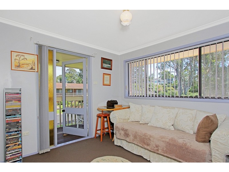 12 Wallaringa Street, Surfside NSW 2536