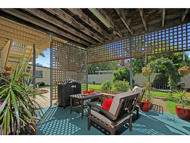 12 Wallaringa Street, Surfside NSW 2536