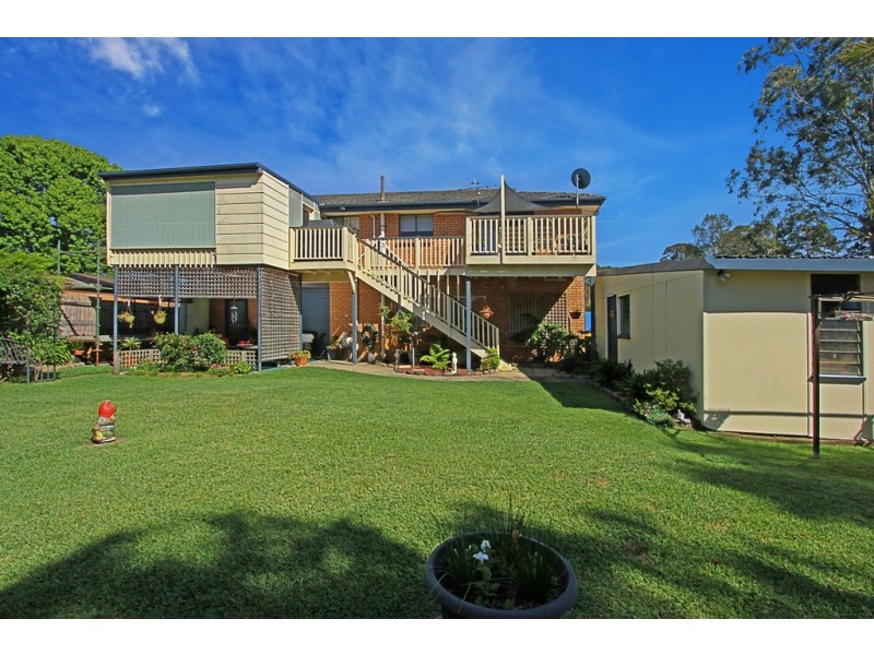 12 Wallaringa Street, Surfside NSW 2536