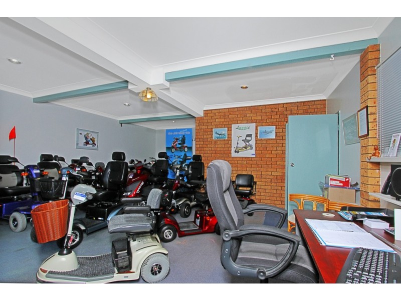 12 Wallaringa Street, Surfside NSW 2536