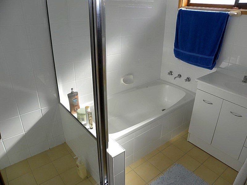 4/4 Eric Fenning Drive, Surf Beach NSW 2536