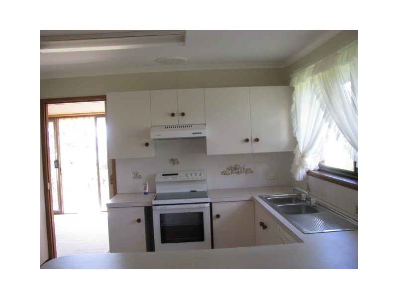 1 Parker Avenue, Surf Beach NSW 2536