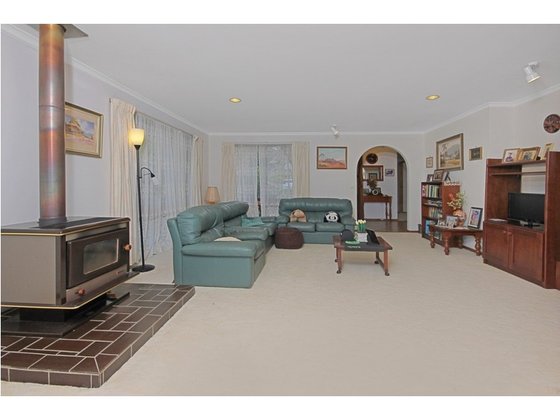 34 Eric Fenning Drive, Surf Beach NSW 2536