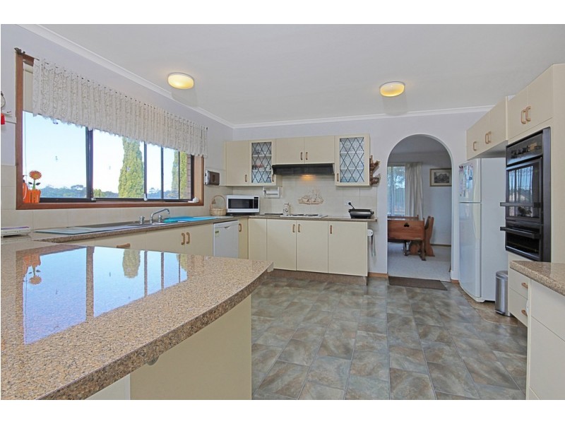 34 Eric Fenning Drive, Surf Beach NSW 2536