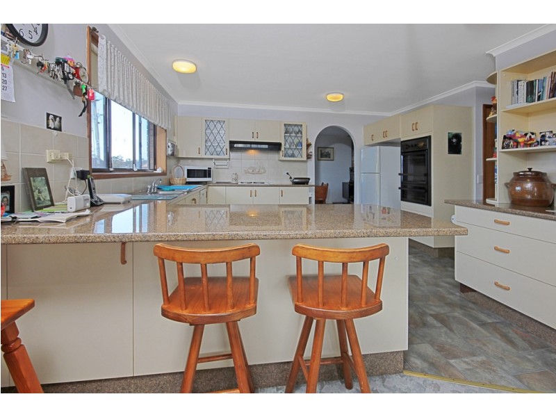 34 Eric Fenning Drive, Surf Beach NSW 2536