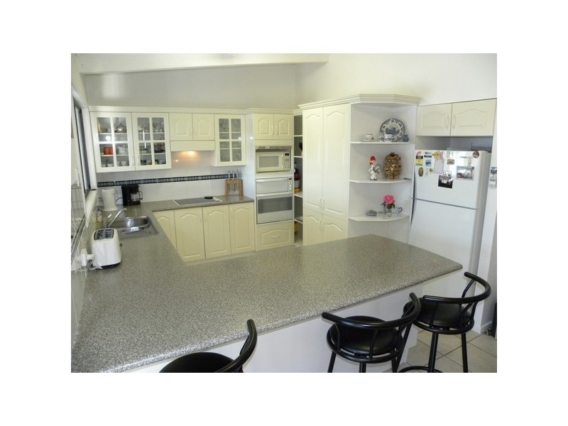 70 Berrima Parade, Surfside NSW 2536