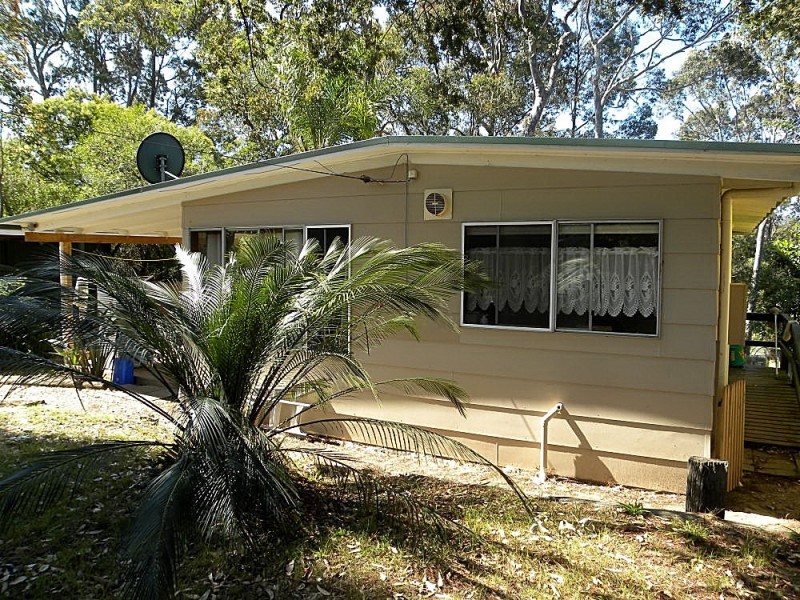 22 Berrima Parade, Surfside NSW 2536