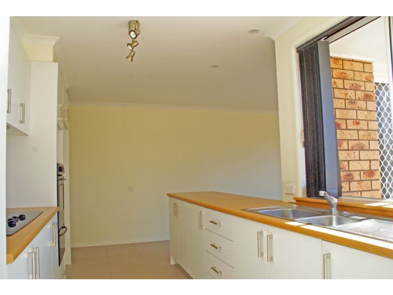 5 Caley Place, Sunshine Bay NSW 2536