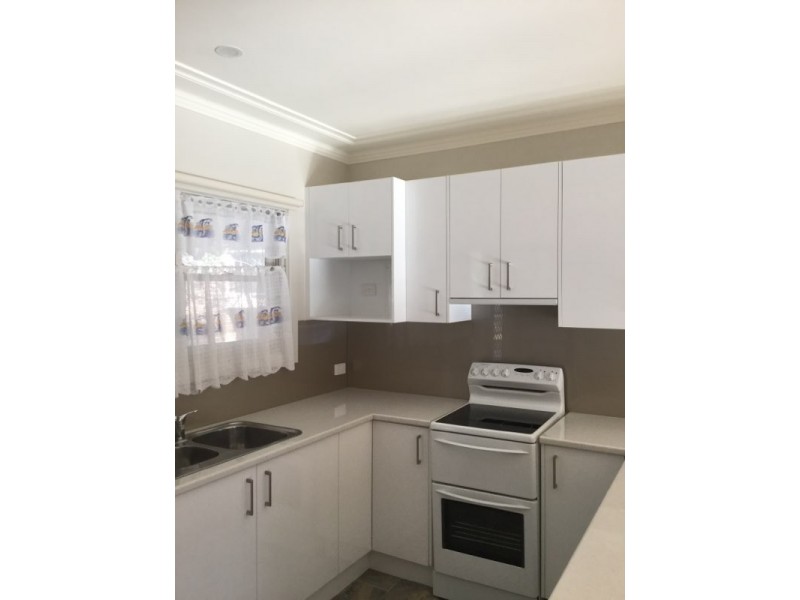 4 Observation Avenue, Batehaven NSW 2536