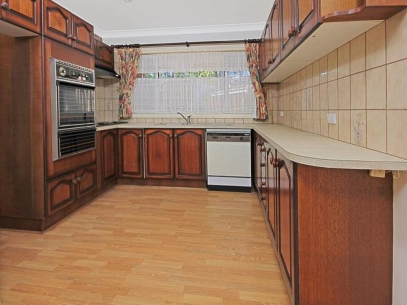 9/11 Beechwood Court, Sunshine Bay NSW 2536