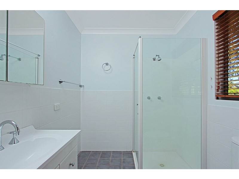 40 Calton Road, Batehaven NSW 2536