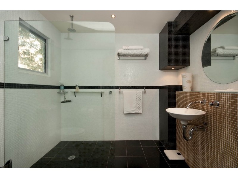 21 Highlands Avenue, Surf Beach NSW 2536