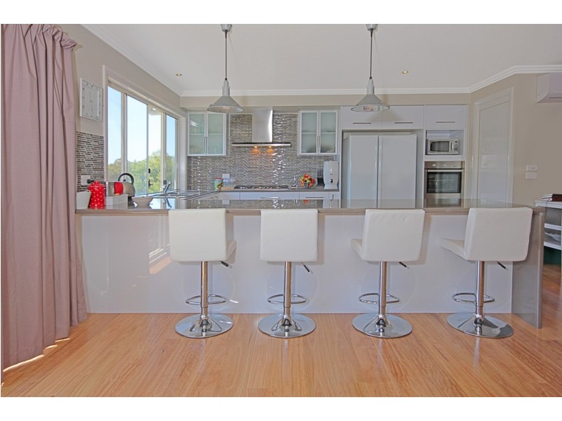 8 Clarence Street, Long Beach NSW 2536