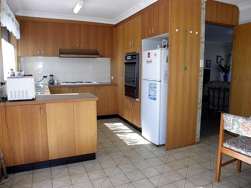 4/4 Eric Fenning Drive, Surf Beach NSW 2536