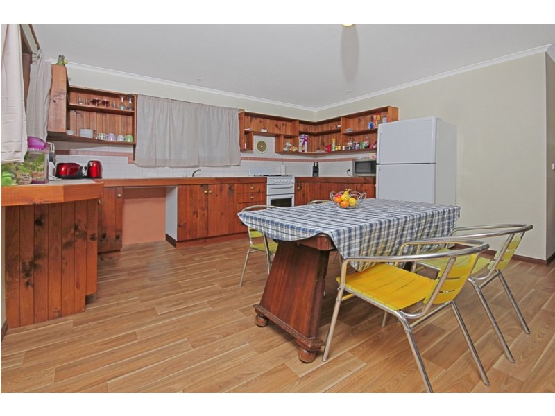 7 Connells Close, Mossy Point NSW 2537