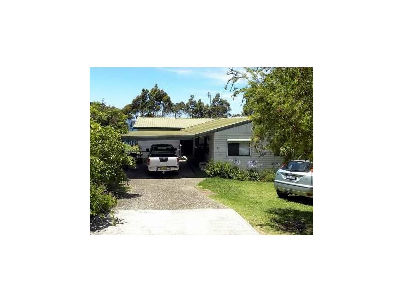 27 Burrawang Crescent, Denhams Beach NSW 2536