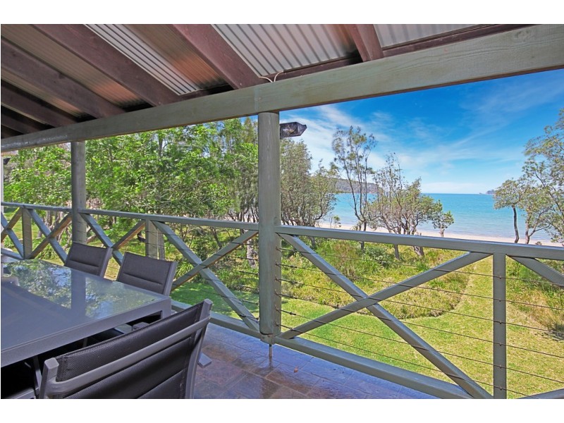 16 Myamba Parade, Surfside NSW 2536