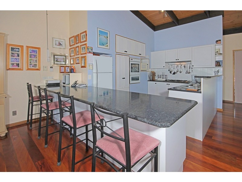 16 Myamba Parade, Surfside NSW 2536