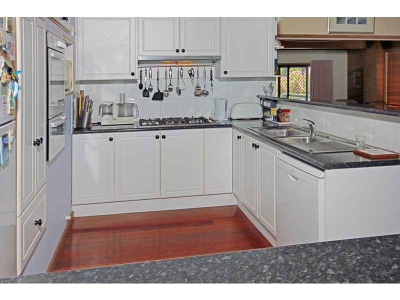 16 Myamba Parade, Surfside NSW 2536