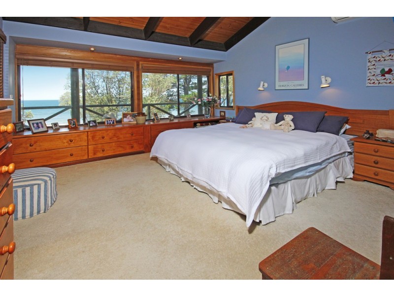 16 Myamba Parade, Surfside NSW 2536