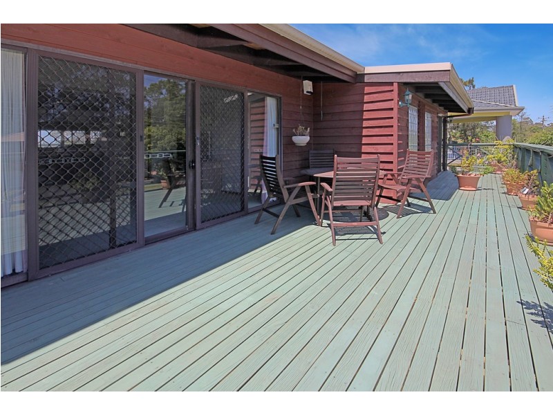 16 Myamba Parade, Surfside NSW 2536