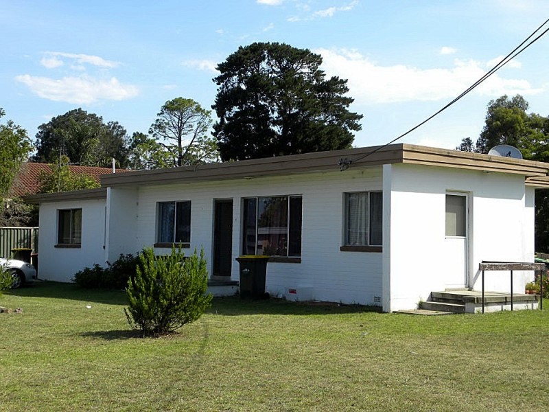 30 Golf Links Drive, Batemans Bay NSW 2536