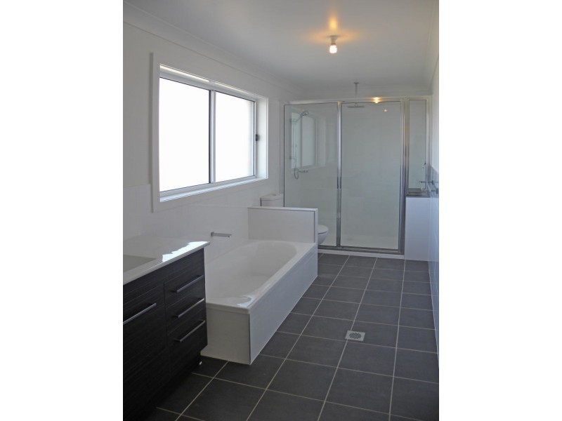 20 Bowerbird Place, Malua Bay NSW 2536