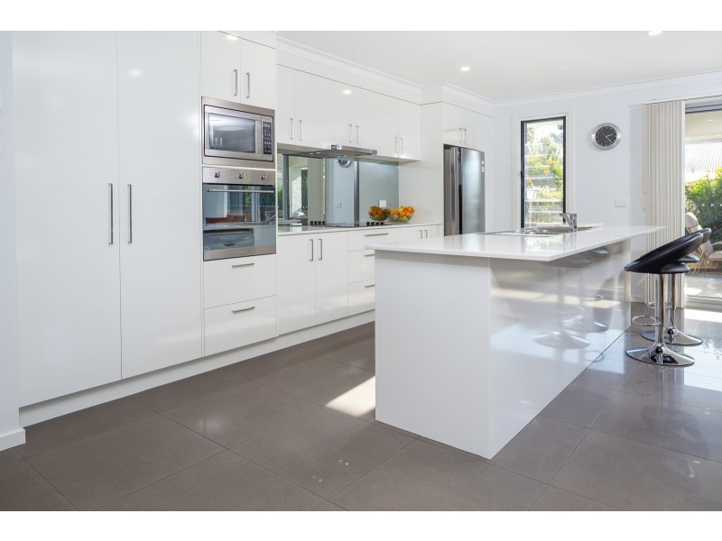 50 Courtenay Crescent, Long Beach NSW 2536