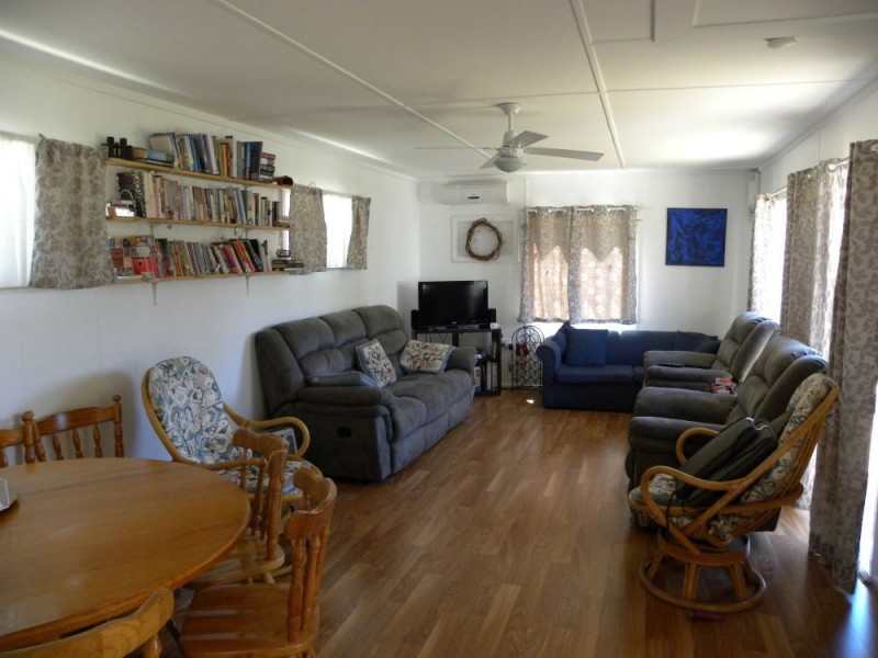6 Bavarde Avenue, Batemans Bay NSW 2536