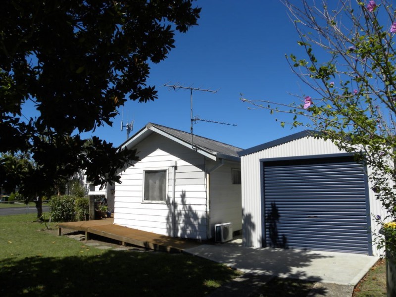 6 Bavarde Avenue, Batemans Bay NSW 2536