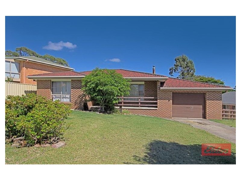 8 Wills Crescent, Sunshine Bay NSW 2536