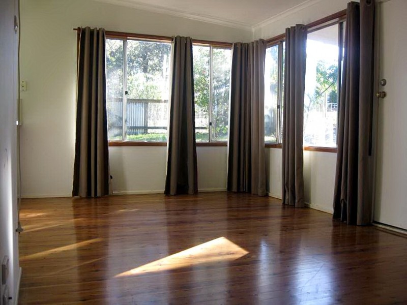 22 Berrima Parade, Surfside NSW 2536