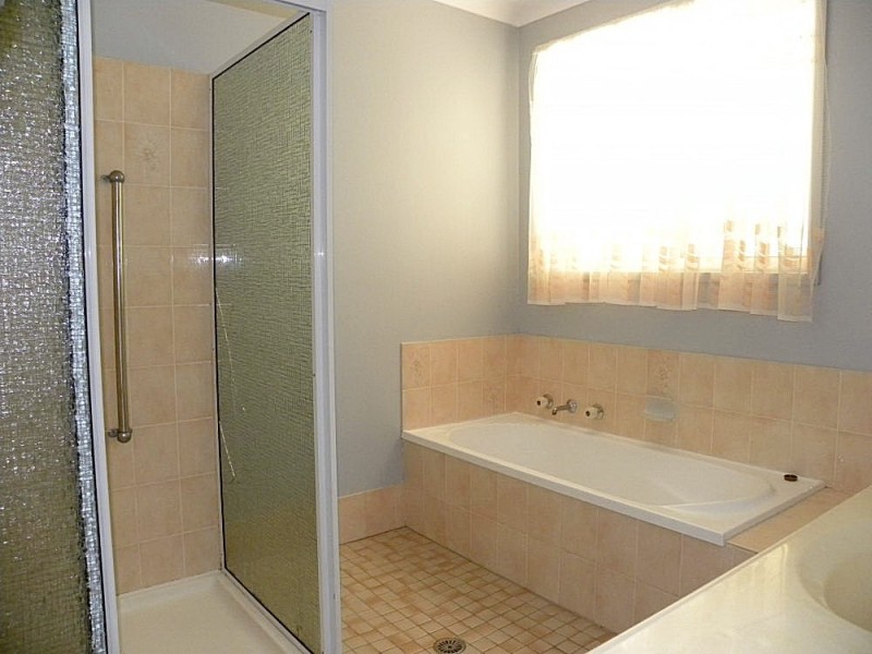 43 Dominic Drive, Batehaven NSW 2536