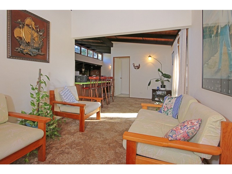 3 Gull Close, Catalina NSW 2536